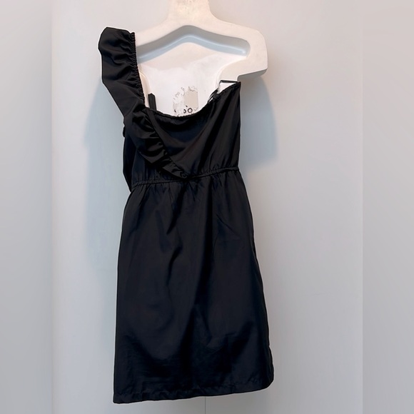 ROXY | Asymmetrical One Shoulder Ruffle Black Dress - Picture 4 of 9